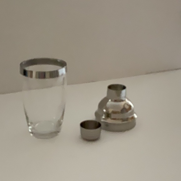 Silverplate Cocktail Shaker - Picture 6 of 8